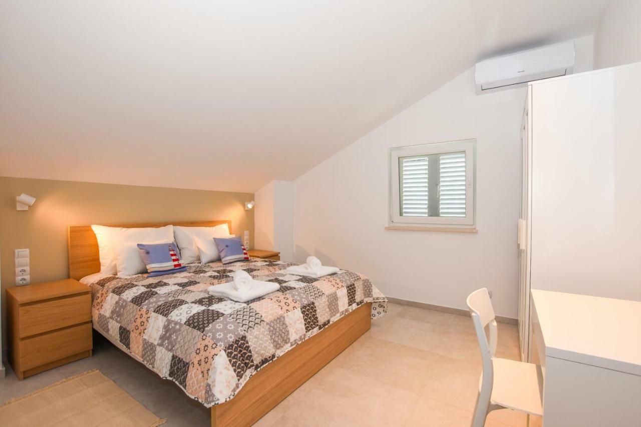 Villa Magena - Modern Apartments In Pag Center Паг Екстериор снимка