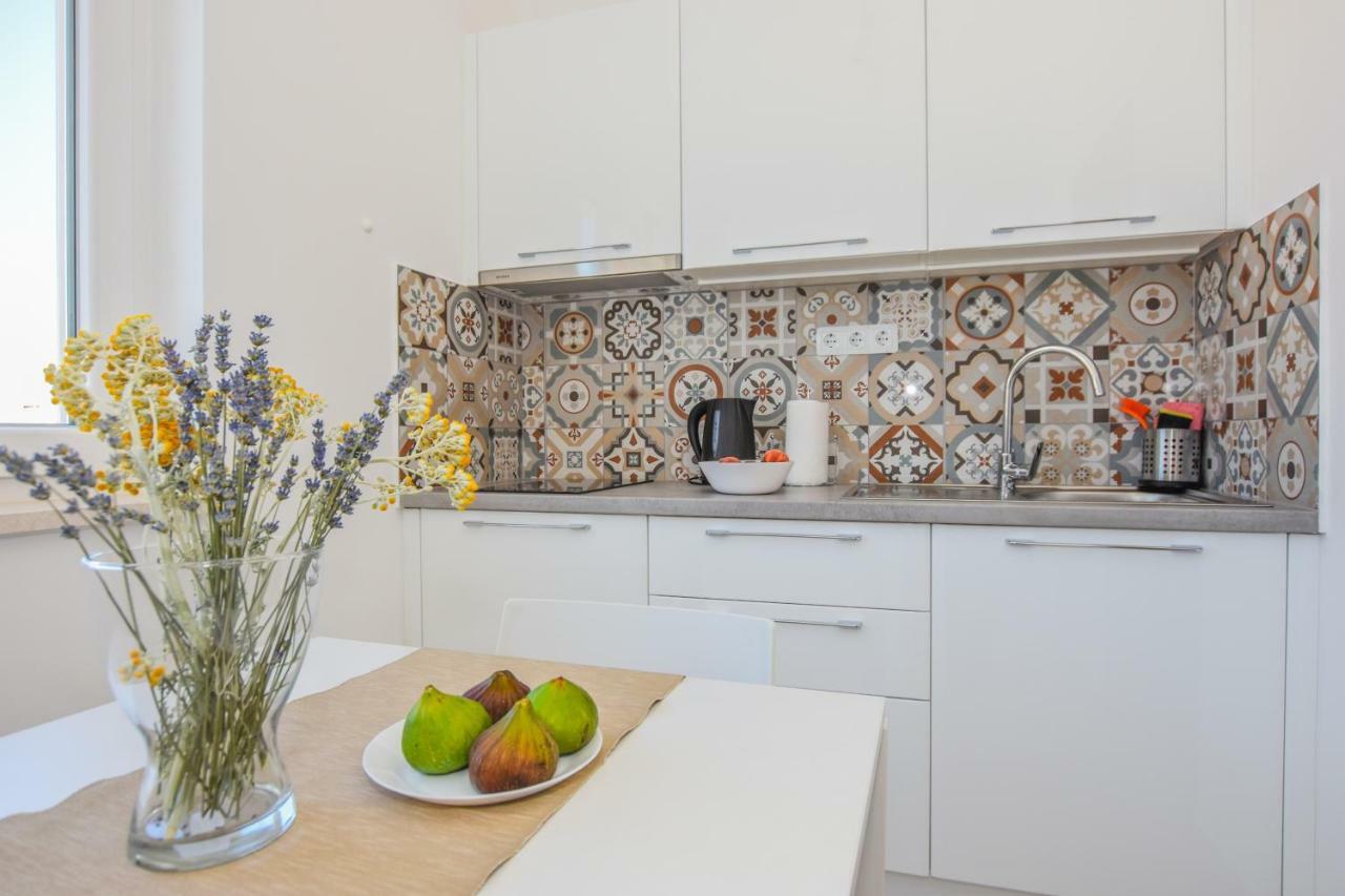 Villa Magena - Modern Apartments In Pag Center Паг Екстериор снимка