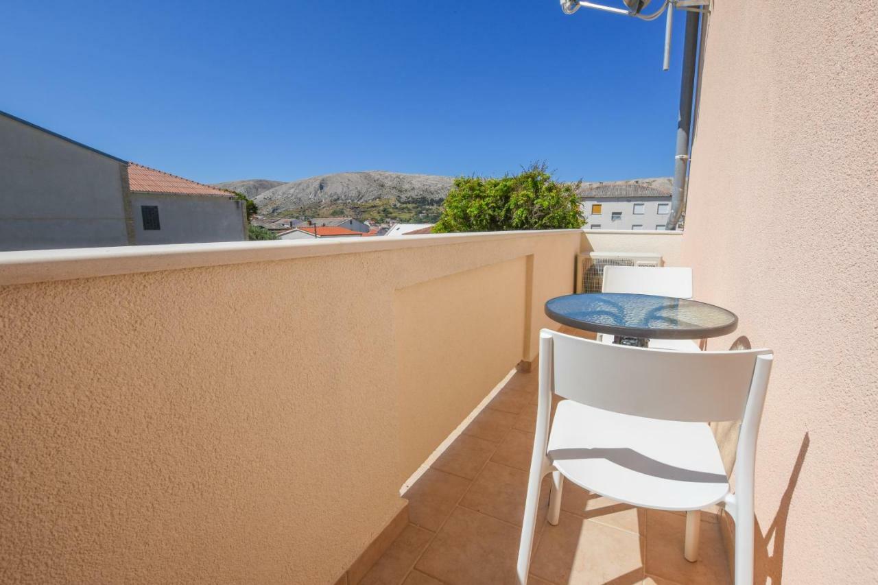 Villa Magena - Modern Apartments In Pag Center Паг Екстериор снимка